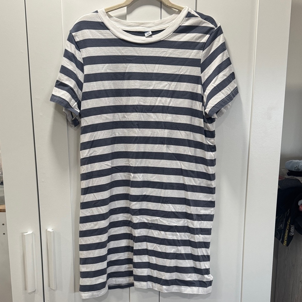 Old Navy Striped Blue and White T-Shirt